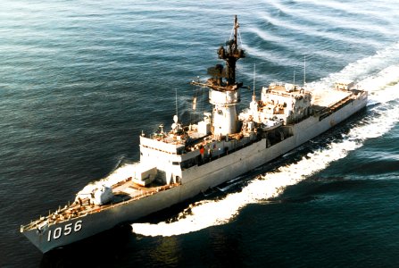 USS Connole (FF-1056) underway in the Atlantic Ocean on 22 September 1984 (6392228)