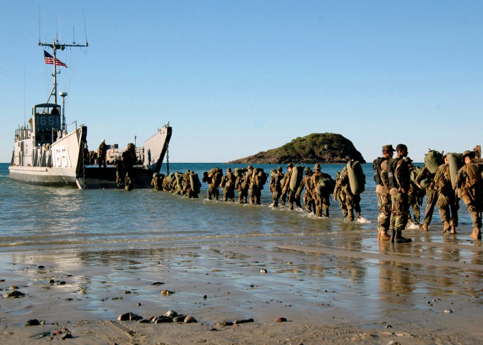 US Navy 070628-N-6710M-055 Marines assigned to the 31st Marine Expeditionary Unit (MEU) board a Landing Craft Utility (LCU) at the conclusion to the field-training phase of Talisman Saber 2007 (TS07)