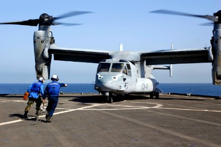 USS Comstock 140928-M-RR352-066 (15398540872)