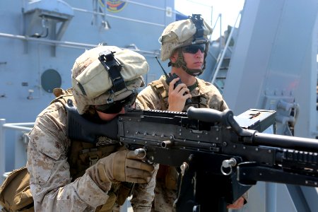 USS Comstock (LSD 45) 140915-M-RR352-035 (15139396137)