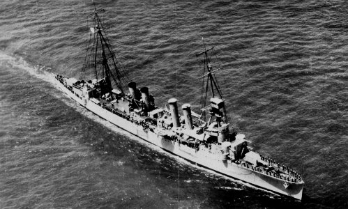 USS Concord (CL-10) underway at sea in 1932