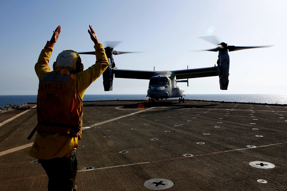 USS Comstock 140928-M-RR352-146 (15212356777)