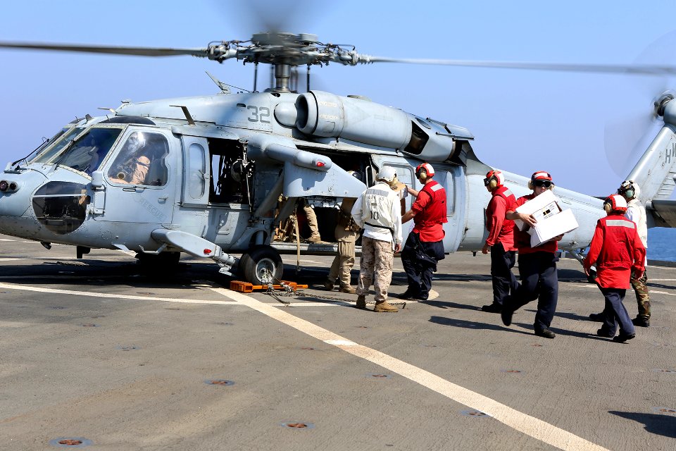 USS Comstock (LSD 45) 140922-M-RR352-082 (15150302130)