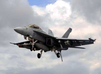 US Navy 070706-N-0455L-014 An F-A-18E Super Hornet, attached to the Swordsmen of Strike Fighter Squadron (VFA) 32, approaches the flight deck for an arrested landing aboard Nimitz-class aircraft carrier USS Harry S. Truman (CVN