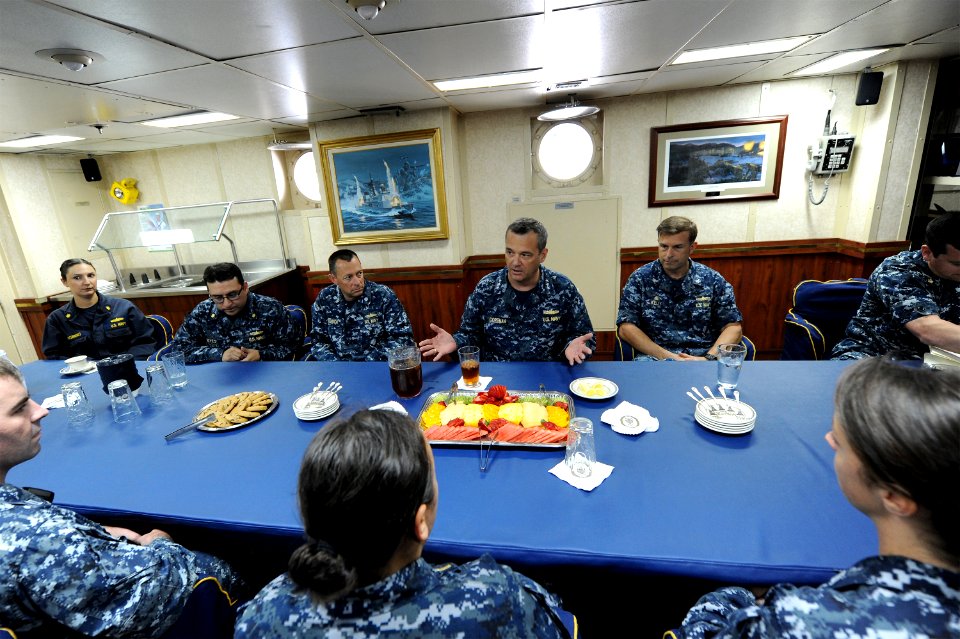 USS Chosin action 140514-N-IU636-043