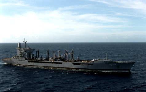 USS Cimarron (AO-177) returns to Pearl Harbor on 2 August 1998