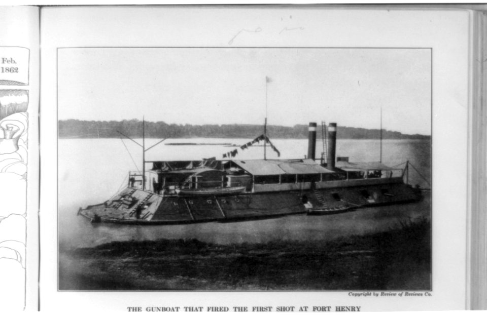 USS CINCINNATI) The gunboat that fired the first shot at Fort Henry LCCN2006691870