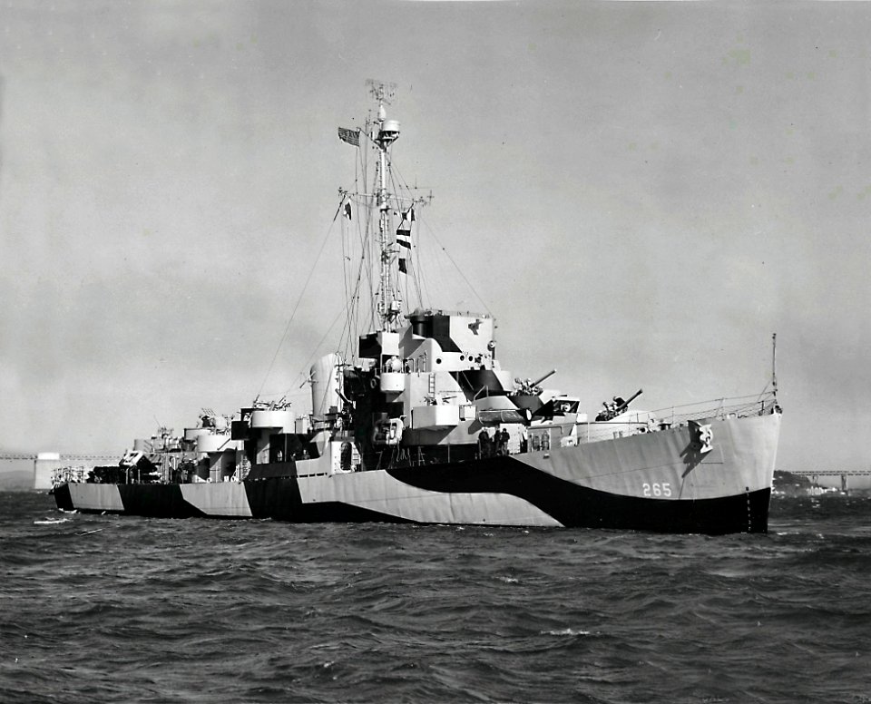 USS Cloues (DE-265) underway in San Francisco Bay on 2 February 1944 (19-N-65251)
