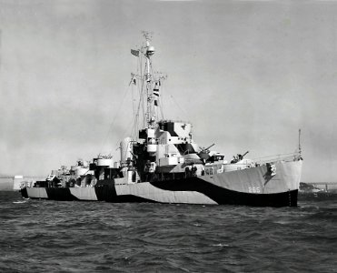 USS Cloues (DE-265) underway in San Francisco Bay on 2 February 1944 (19-N-65251)