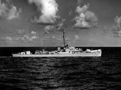 USS Chester T. O'Brien (DE-421) underway at sea in 1959 (USN 445115)