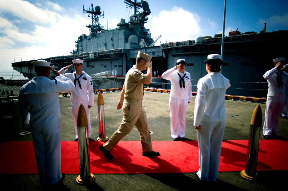 US Navy 070719-N-0696M-703 Chief of Naval Operations (CNO) Adm. Mike Mullen departs amphibious assault ship USS Boxer (LHD 4)