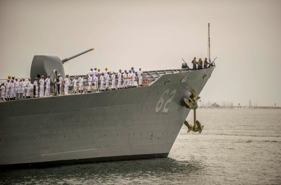USS Chancellorsville departs for a deployment in the Western Pacific. (17728541634)