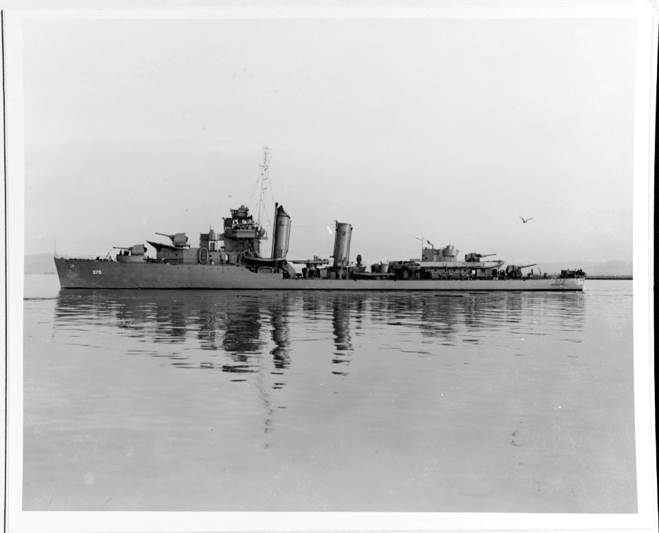 USS Case (DD-370) - 19-N-28600
