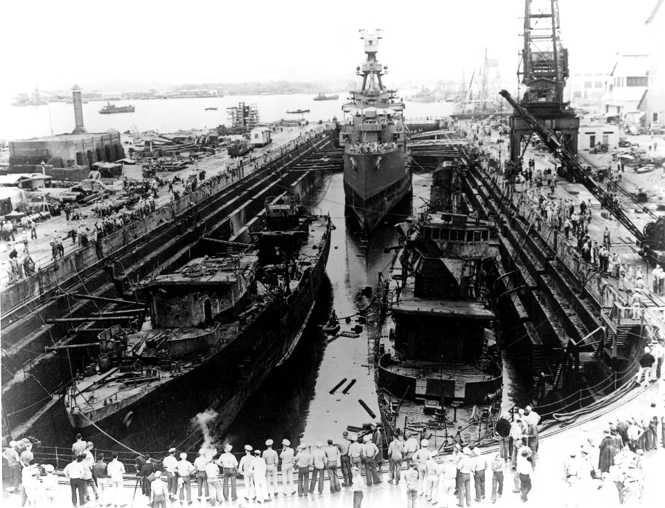USS Cassin (DD-372), USS Downes (DD-375) and USS Raleigh (CL-7) in drydock at Pearl Harbor 1942