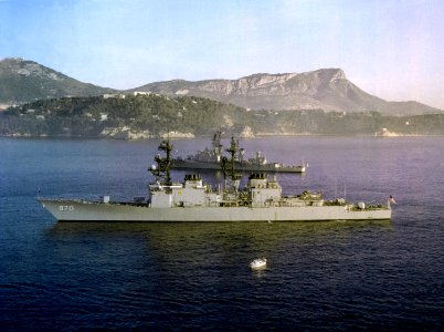 USS Caron (DD-970) and USS Mahan (DDG-42) at anchor off Toulon, France, on 12 November 1979 (6349052)
