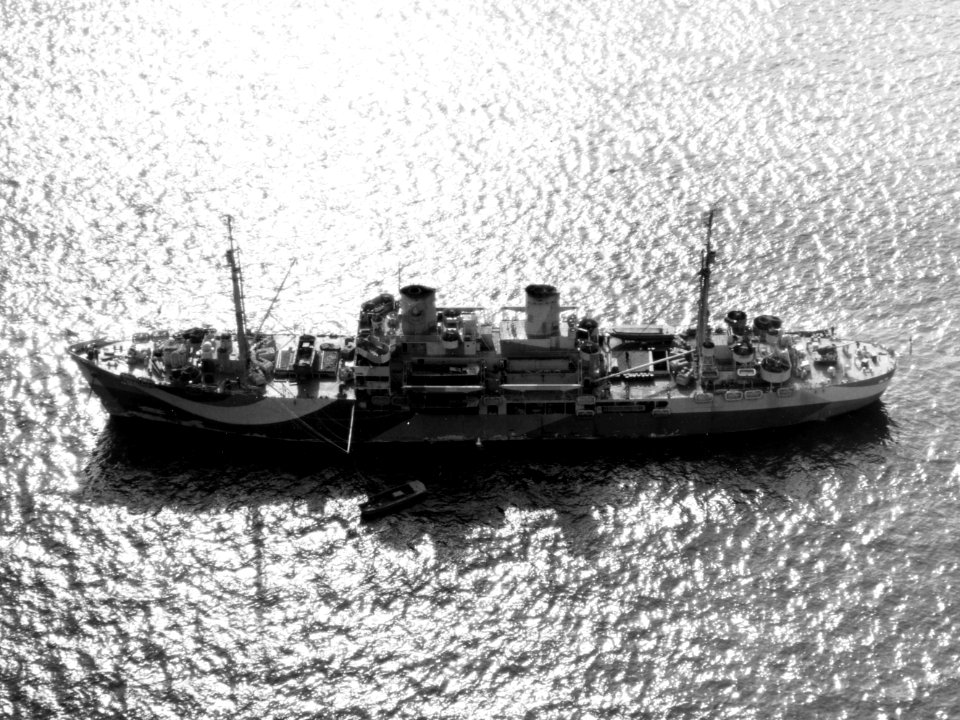 USS Carteret (APA-70) anchored off San Pedro, California (USA), on 24 December 1944 (19-N-77260)