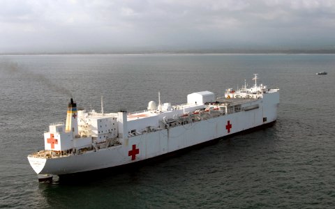 US Navy 070725-N-8704K-151 Military Sealift Command hospital ship USNS Comfort (T-AH 20) prepares to pull into Acajutla, El Salvador, for a scheduled port visit
