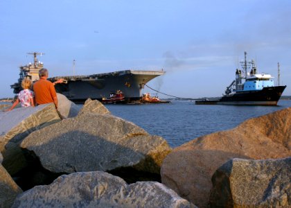 US Navy 070726-N-8544C-055 Decommissioned aircraft carrier John F. Kennedy (CV 67) departs Naval Station Mayport en route to Norfolk, Va
