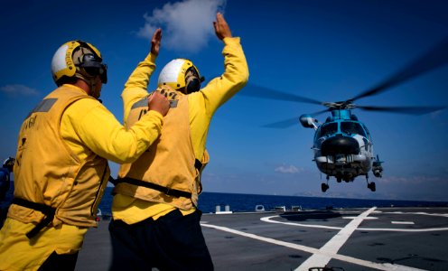 USS Carney Participates in Exercise Reliant Mermaid (43120880095)