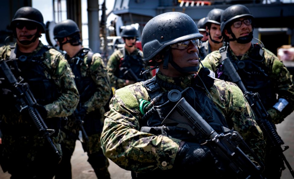 USS Carney Participates in Exercise Reliant Mermaid (42217793950)