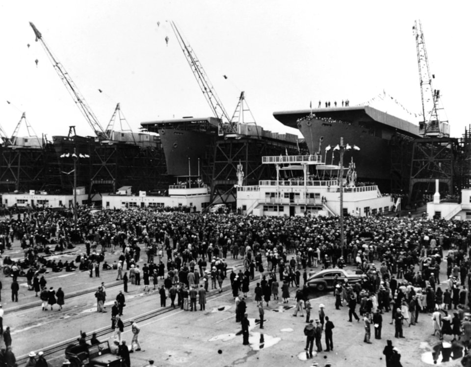 USS Casablanca (ACV-55) about to be launched on 5 April 1943 (NH 75634)