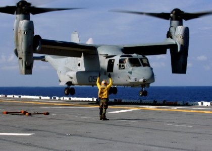 US Navy 070729-N-1465K-003 A U.S. Marine Corps V-22 Osprey helicopter departs the flight deck of the multipurpose amphibious assault ship USS Wasp (LHD 1)