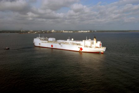 US Navy 070725-N-8704K-023 Military Sealift Command hospital ship USNS Comfort (T-AH 20) prepares to pull into Acajutla, El Salvador, for a scheduled port visit photo