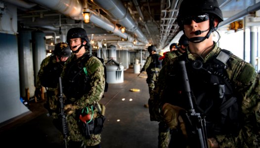 USS Carney Participates in Exercise Reliant Mermaid (43978418262)