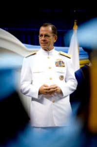 US Navy 070727-N-0696M-033 Chief of Naval Operations, (CNO) Adm. Mike Mullen gives the keynote address during commencement exercises at Southern University in Baton Rouge