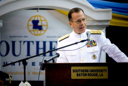 US Navy 070727-N-0696M-320 Chief of Naval Operations (CNO) Adm. Mike Mullen gives the keynote address during commencement exercises at Southern University in Baton Rouge