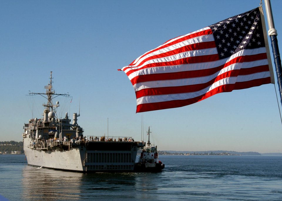 US Navy 070801-N-9860Y-002 The amphibious transport docks ship USS Cleveland (LPD 7) pulls away from Pier 91 in Seattle as she gets underway for the Parade of Ships in support of Seattle Seafair 2007