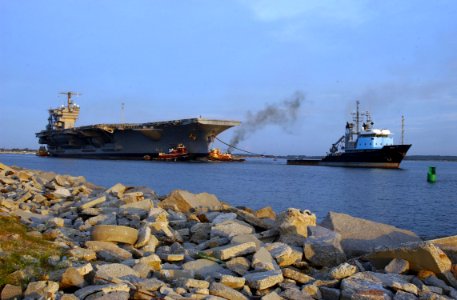 US Navy 070726-N-8544C-032 Decommissioned aircraft carrier John F. Kennedy (CV 67) departs Naval Station Mayport en route to Norfolk, Va