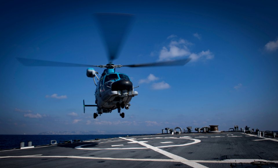 USS Carney Participates in Exercise Reliant Mermaid (43978416422)