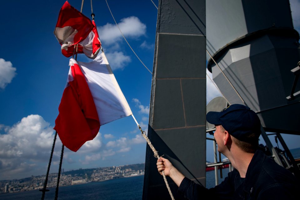 USS Carney Departs Haifa, Israel (42217797940)