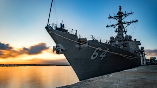 USS Carney Departs Rota Spain (41948857900)