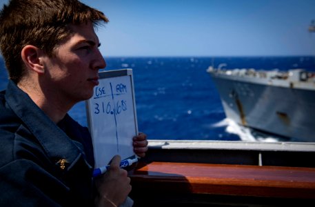 USS Carney Conducts Underway Replenishment (43103740285)