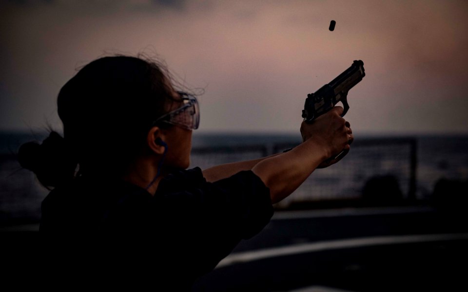 USS Carney Sailors Conduct 9mm Live-Fire Exercise (30008873588)