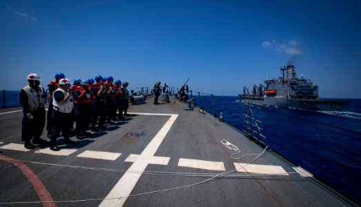 USS Carney Conducts Underway Replenishment (43961261162)