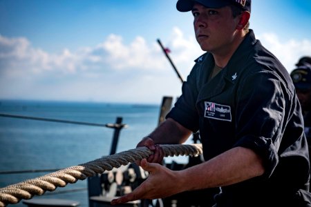 USS Carney Departs Haifa, Israel (43120887375)