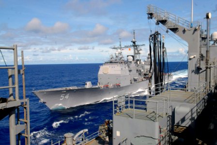 US Navy 070806-N-7498L-156 The guided missile cruiser USS Antietam (CG 54) comes alongside the Military Sealift Command fast-combat support ship USNS Bridge (T-AOE 10)