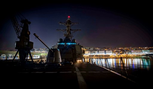 USS Carney Departs Algiers, Algeria (41968824990)