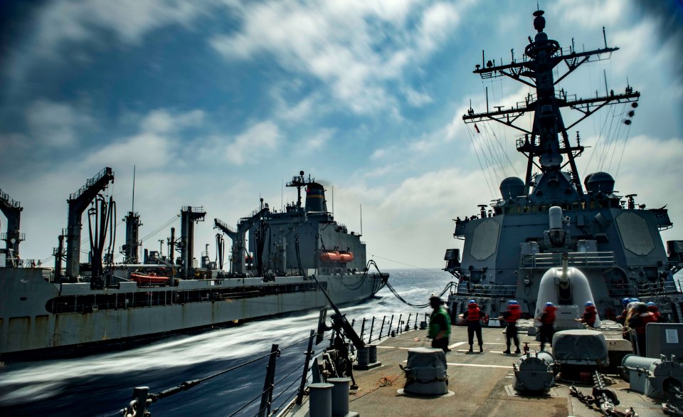 USS Carney Conducts Underway Replenishment (43038880095)