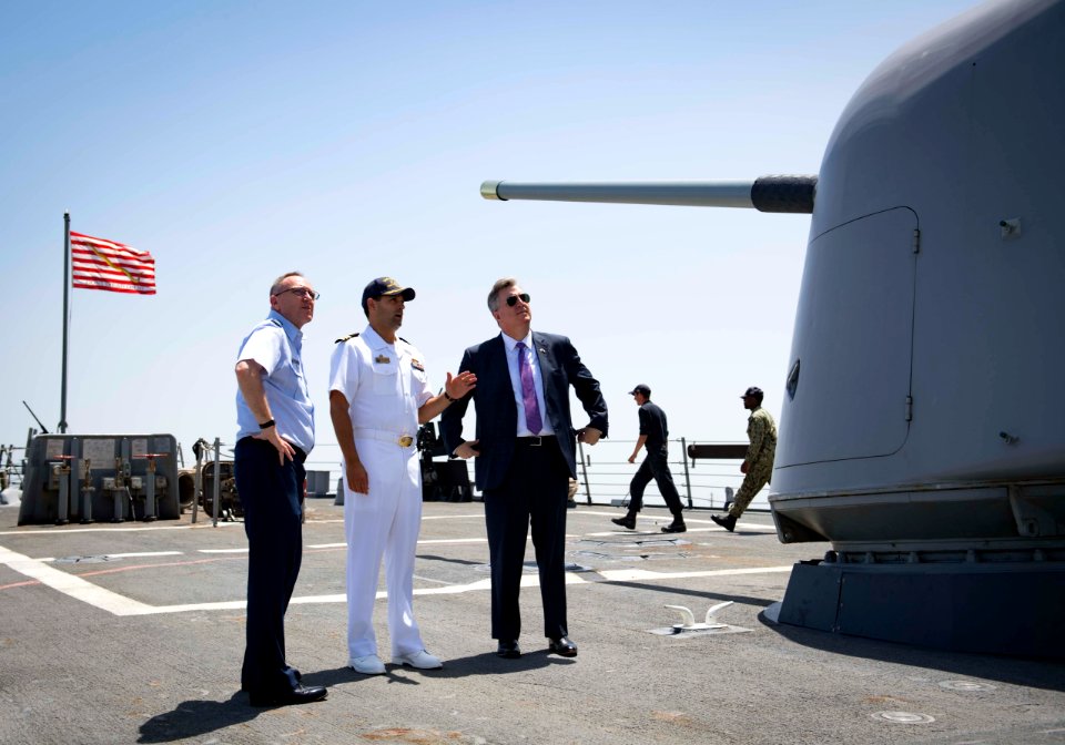 USS Carney Arrives in Algiers (28821264147)