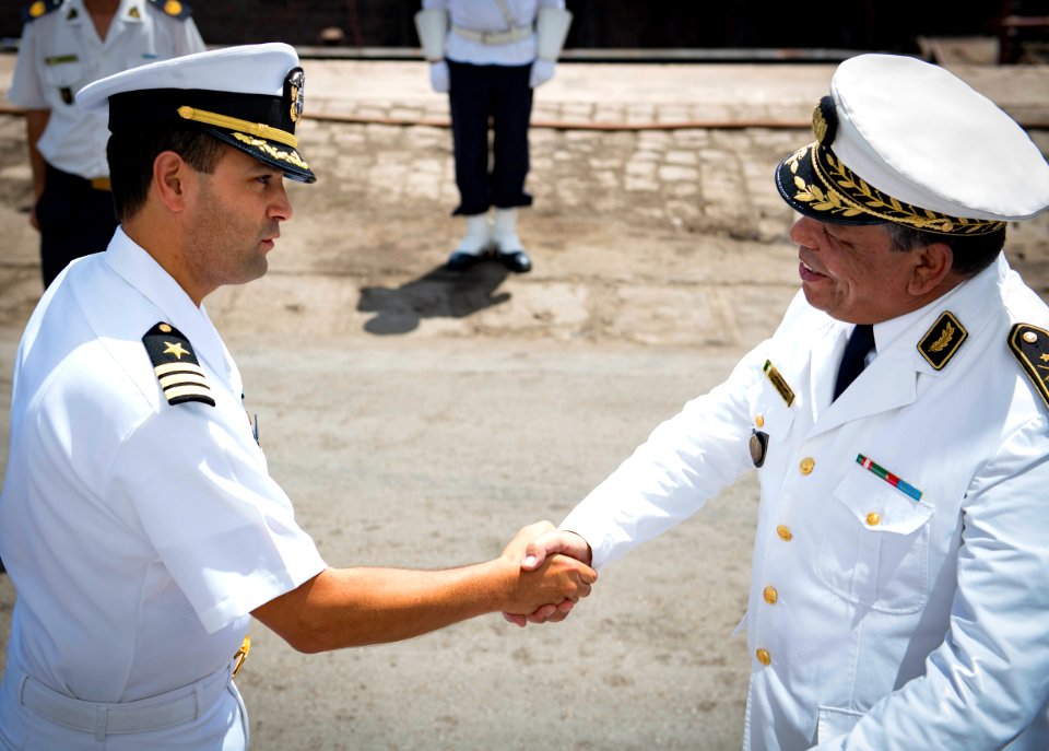 USS Carney Arrives in Algiers (28821264727)