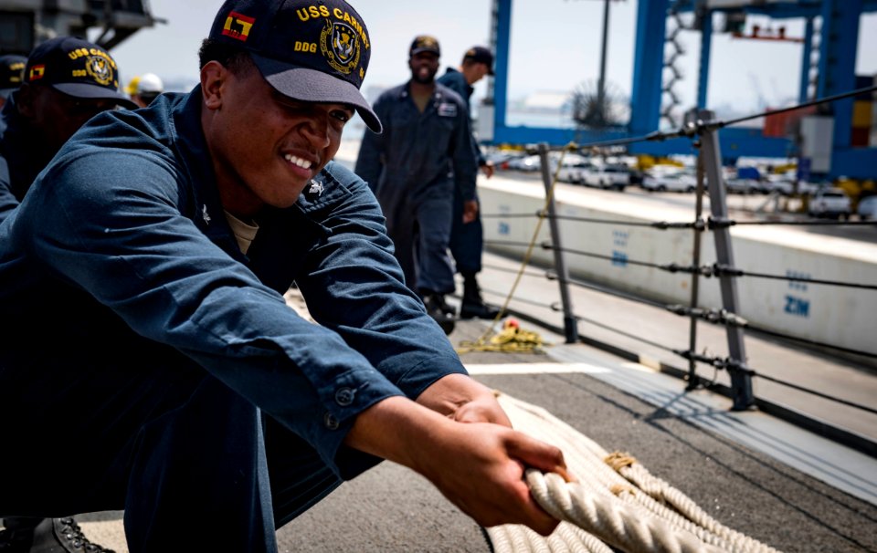 USS Carney Arrives in Haifa, Israel (30008864998)