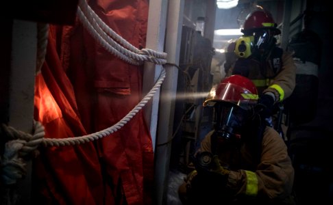 USS Carney Conducts General Quarters Drill (42916718125)