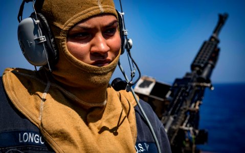 USS Carney Conducts General Quarters Drill (42916726175)