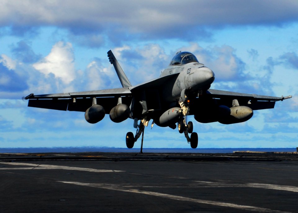 US Navy 070809-N-2659P-111 An F-A-18F Super Hornet from the