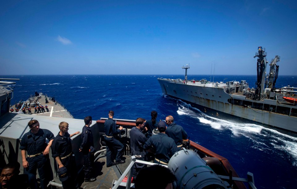 USS Carney Conducts Underway Replenishment (30075245058)