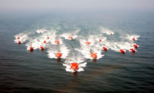 US Navy 070807-N-8907D-367 Fleet Composite Squadron (VC) 6, conducts boat operations off the coast of Naval Station Norfolk, Va